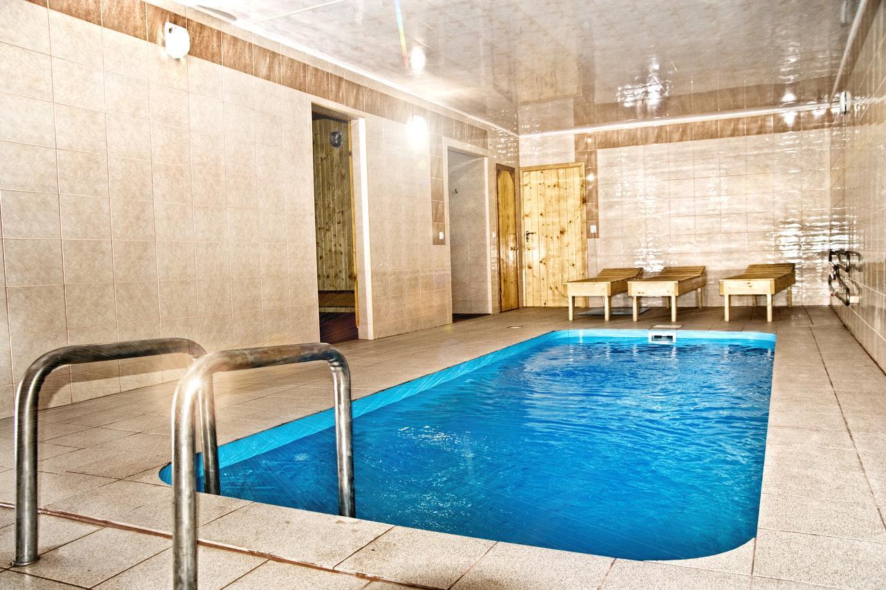 Kolyba Complex Hotel Uman Bagian luar foto